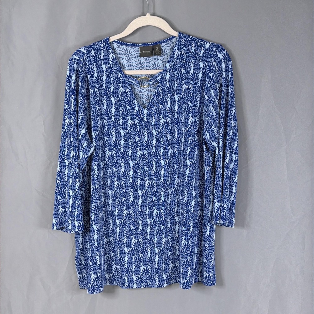 Chicos Travelers Top Womens 2 Large Blue Pineapple 3/4 Sleeve Slinky Knit Tunic